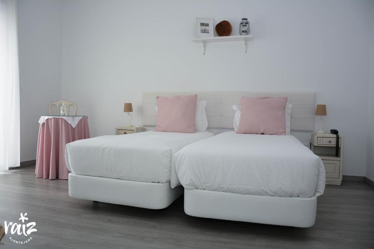 Raiz Alentejana Bed and Breakfast Reguengos de Monsaraz Exteriör bild